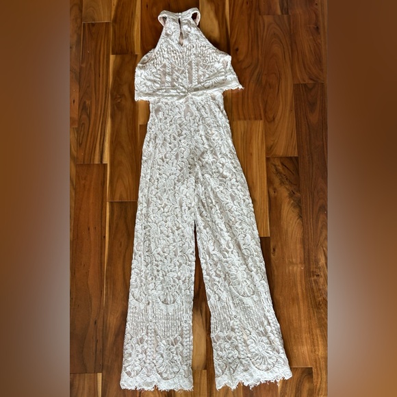 Lulus Britney White Lace Halter Jumpsuit size xs - Picture 4 of 4